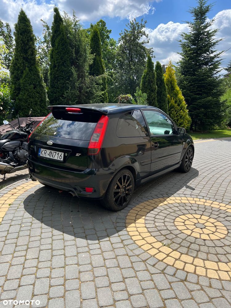 Ford Fiesta - 3