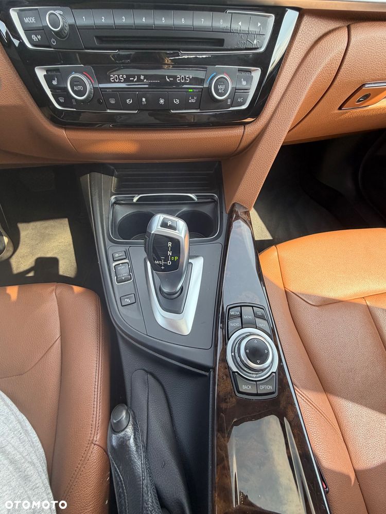 BMW Seria 3 320d xDrive Luxury Line - 14