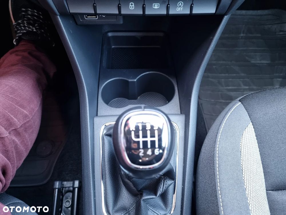 Skoda RAPID 1.0 TSI Ambition - 19