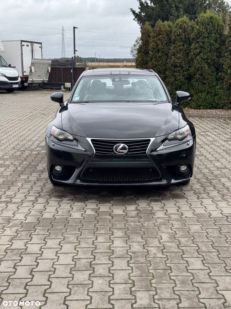 Lexus IS 300h Elegance - 12