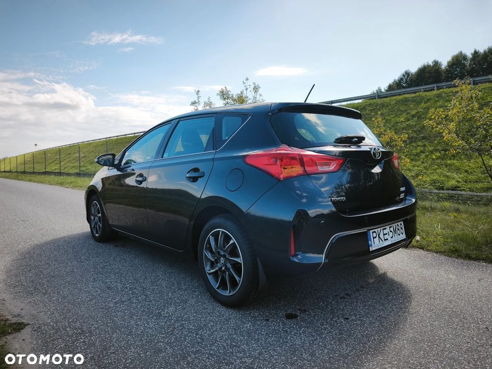 Toyota Auris 1.6 Premium Comfort - 3