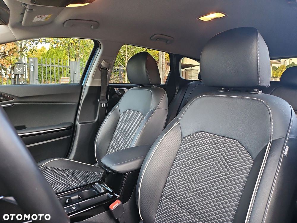 Kia Ceed 1.6 GDI PHEV Business Line DCT - 11