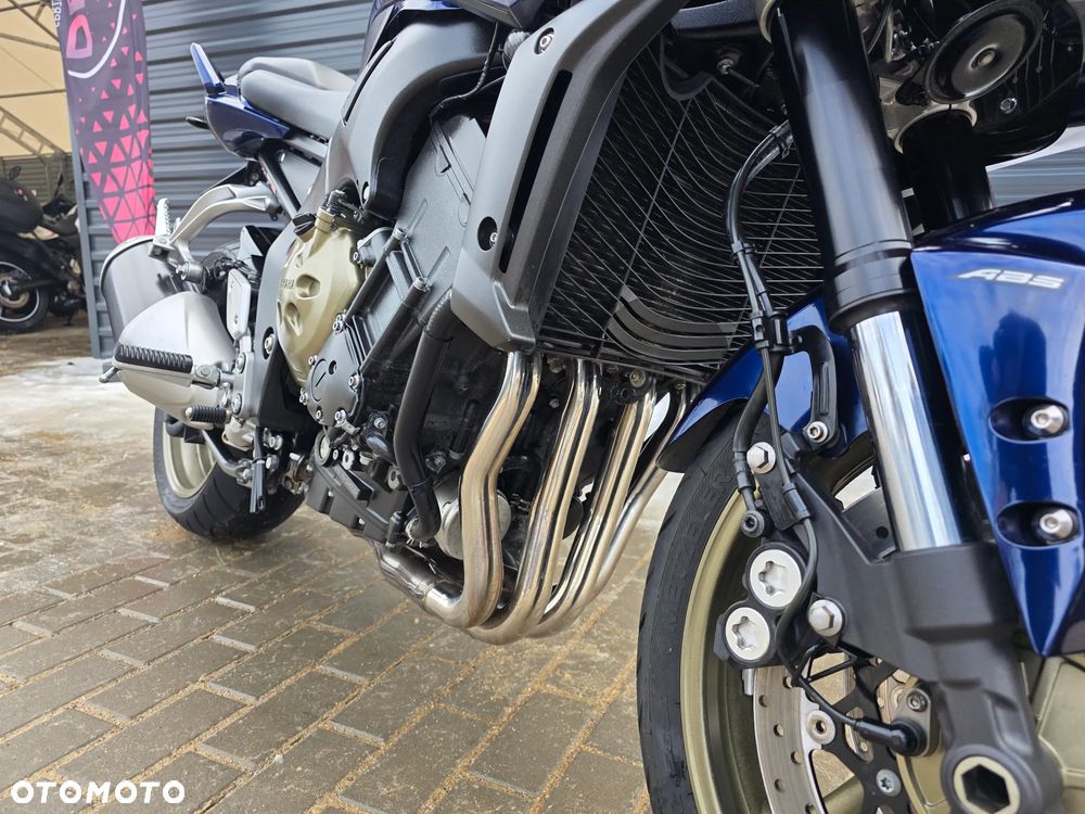 Yamaha FZ - 28