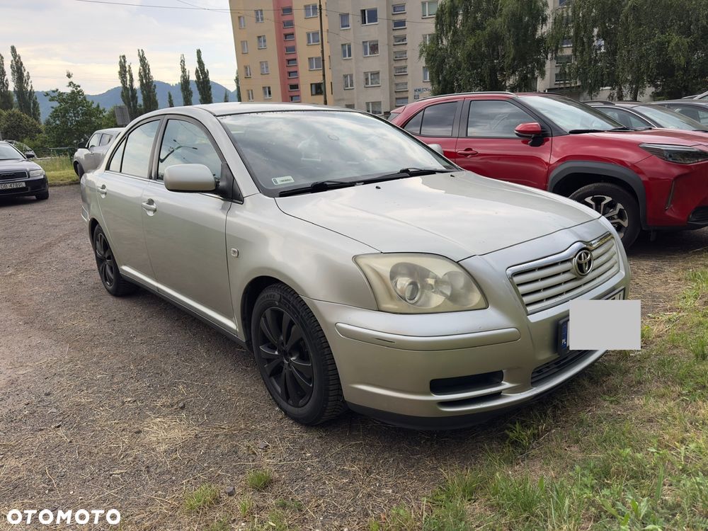 Toyota Avensis 1.8 VVT-i Sol - 2