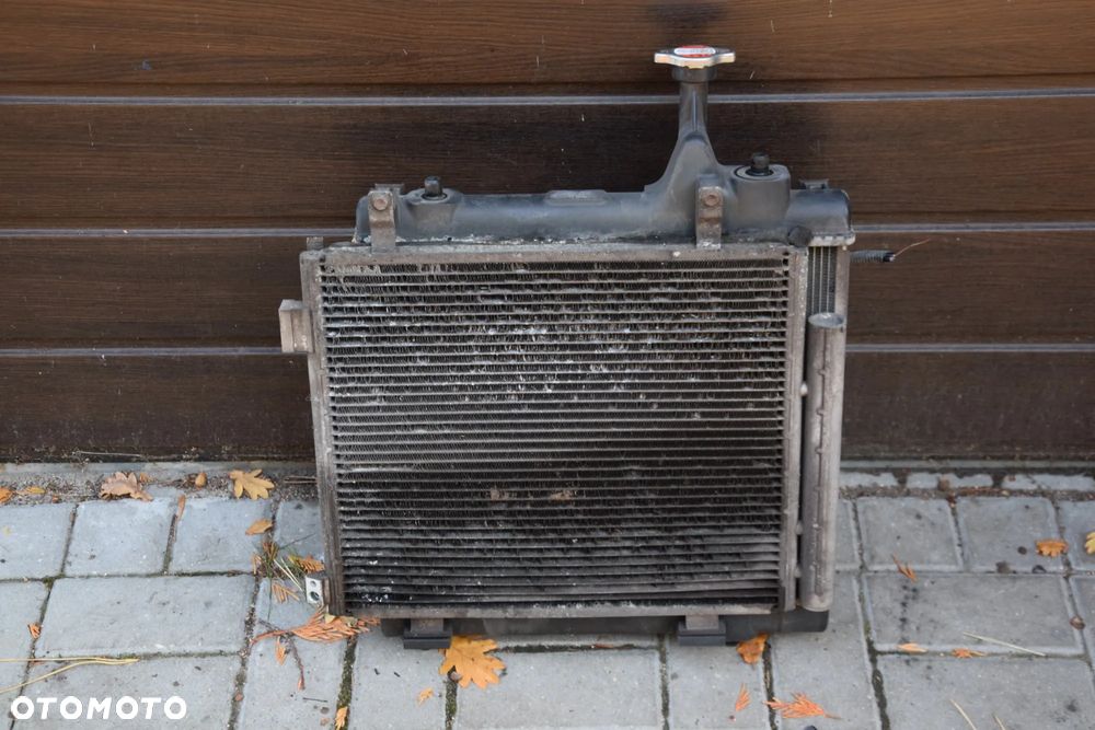 Suzuki Alto 09- Nissan Pixo CHŁODNICA WODY Klimy + Wentylator Komplet SR168000-7170 17700-68K00 - 3