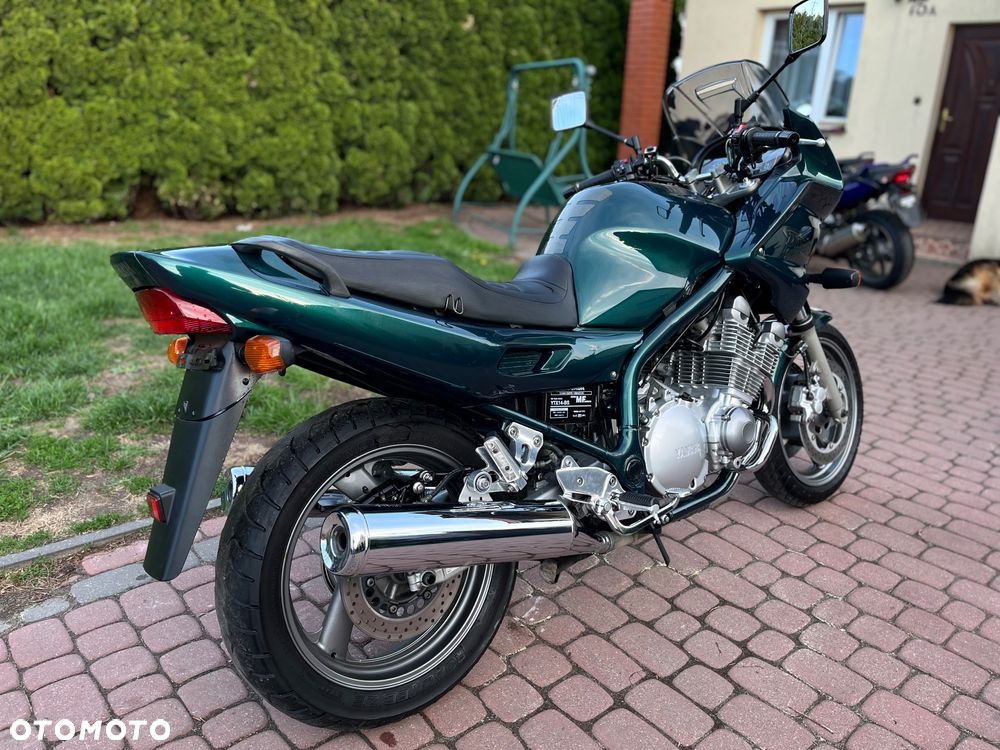 Yamaha XJ - 6