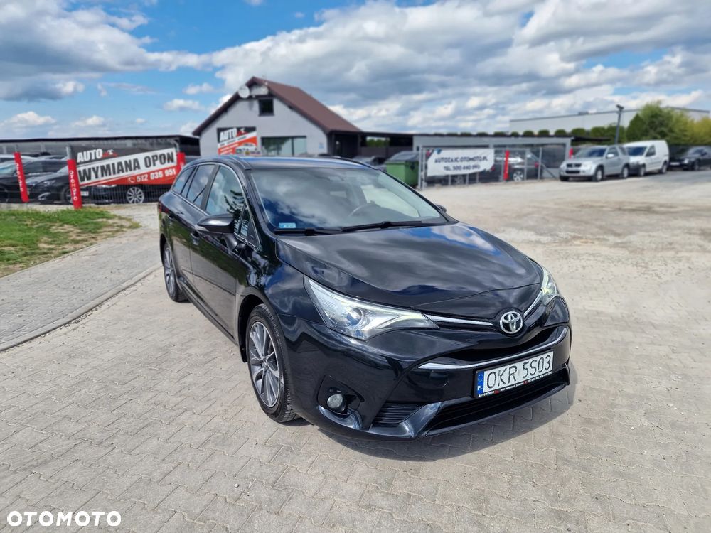Toyota Avensis 2.0 D-4D Selection - 6
