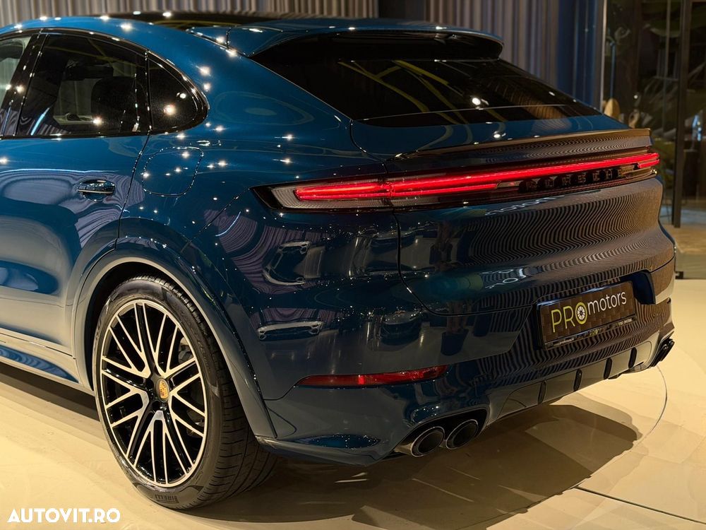 Porsche Cayenne Coupe E-Hybrid Black Edition - 12