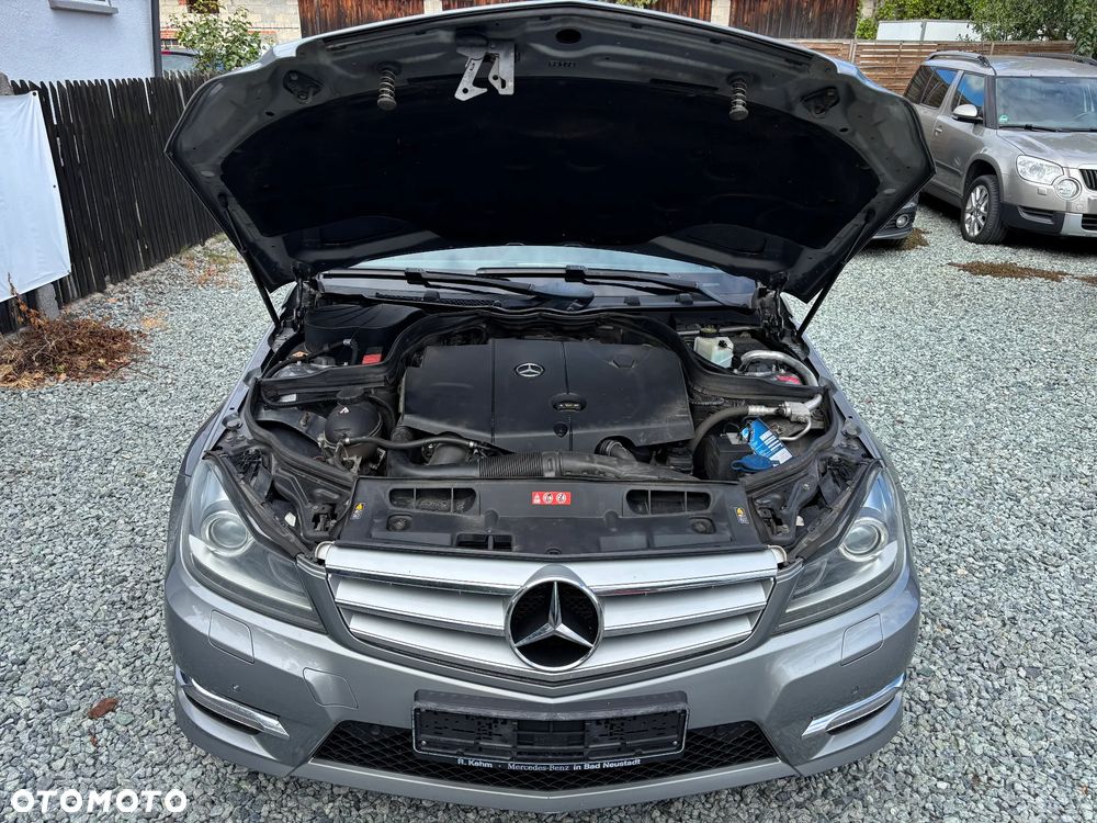 Mercedes-Benz Klasa C 250 (BlueTEC) d 4Matic 7G-TRONIC AMG Line - 31