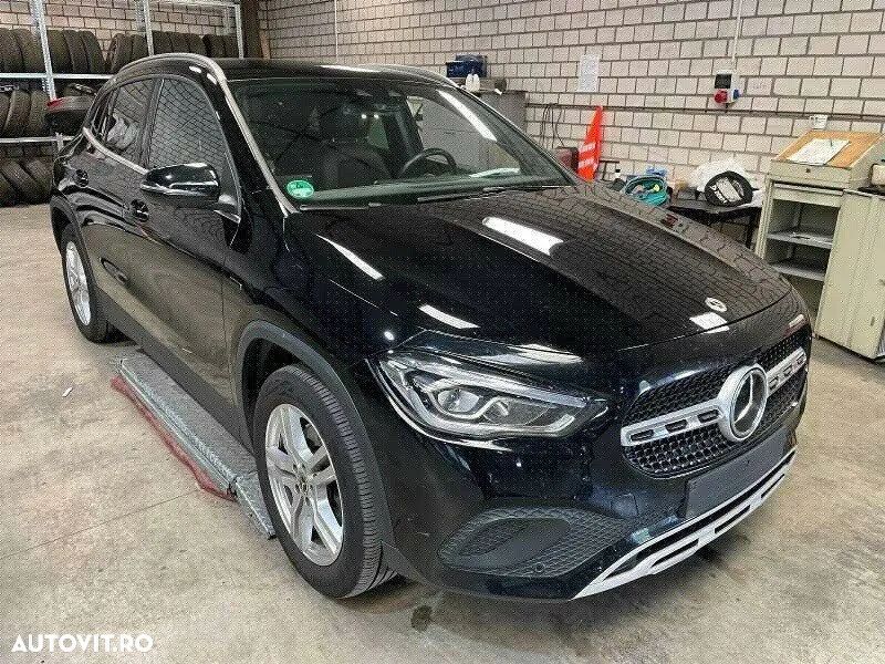Mercedes-Benz GLA 250 e 8G-DCT Edition Plug-in-Hybrid - 1