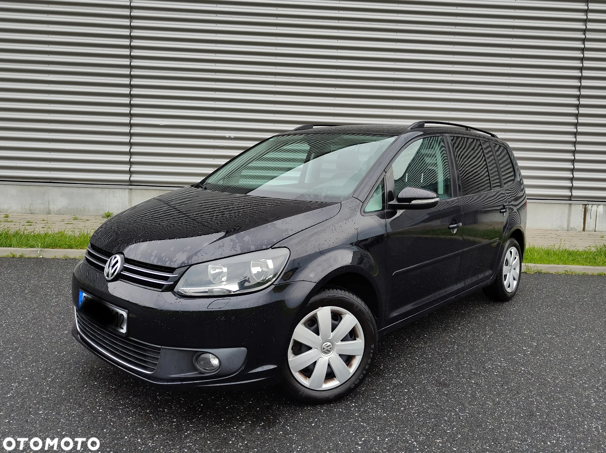 Volkswagen Touran - 12