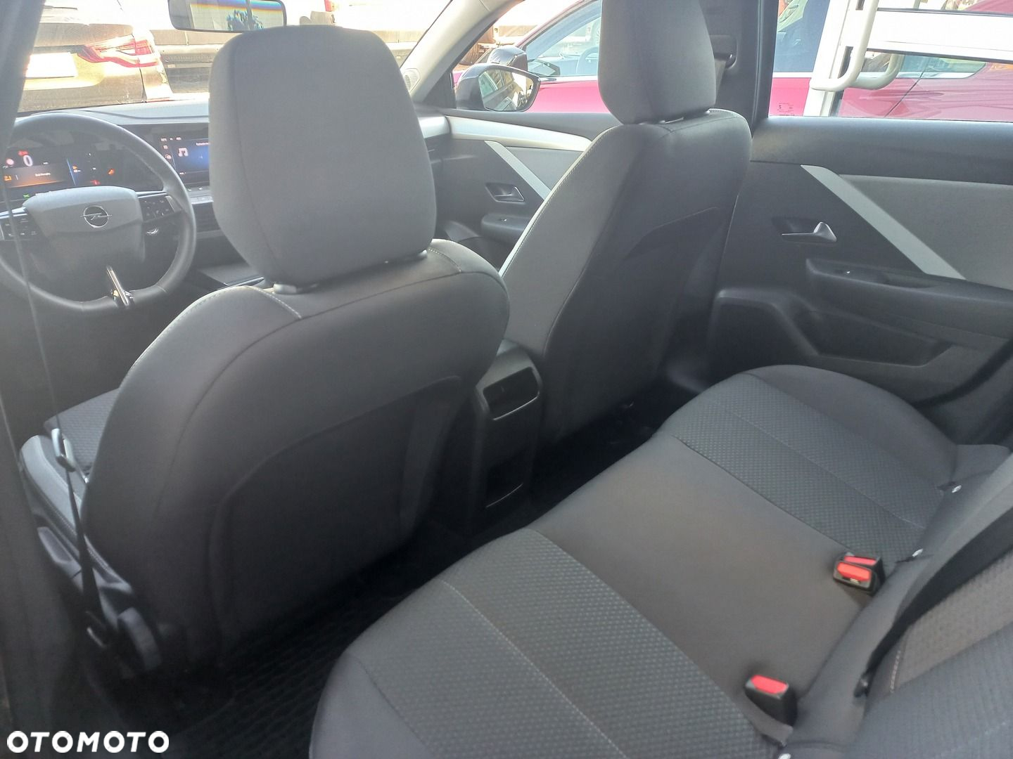 Opel Astra V 1.2 T Edition S&S - 11