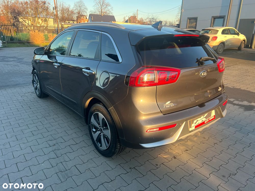 Kia Niro 1.6 GDI 2WD Vision - 1