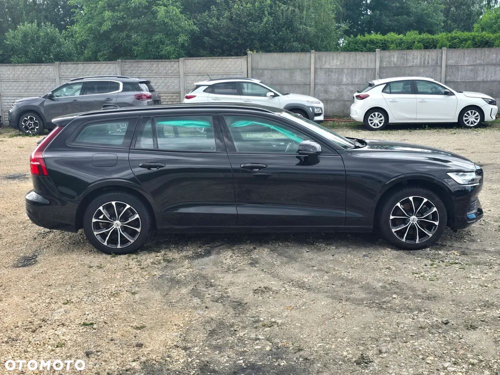 Volvo V60 B3 B DKG Momentum - 4