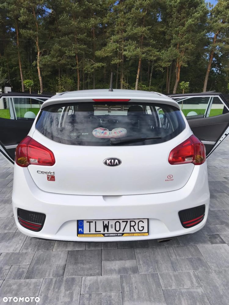 Kia Ceed Cee'd 1.4 L - 14