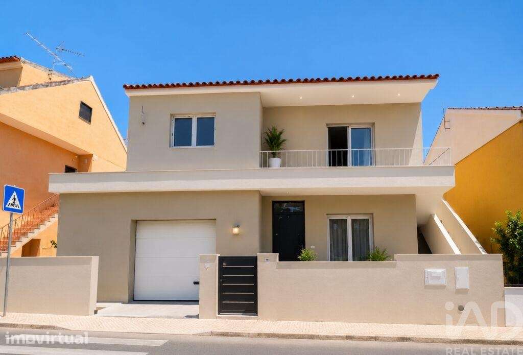 Casa / Villa T4 em Santa Maria, São Pedro e Matacães de 210 m2 - Grande imagem: 2/15