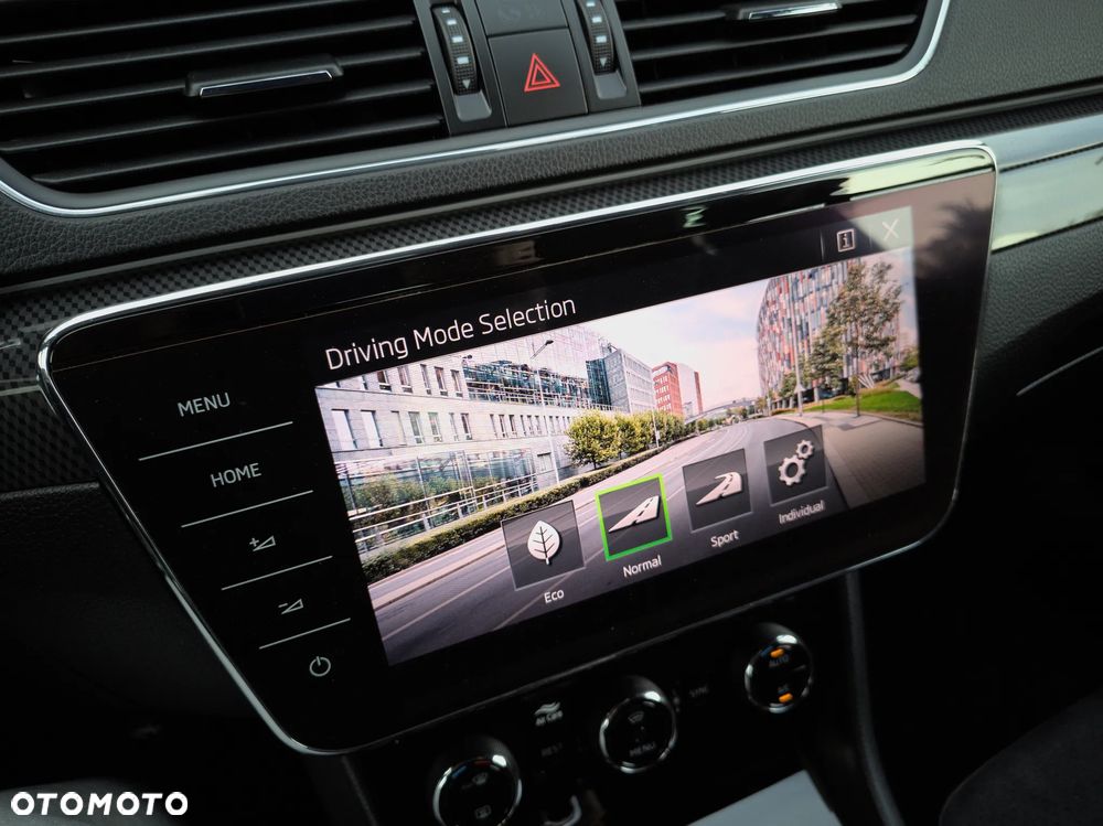 Skoda Superb 2.0 TDI DSG Sportline - 20