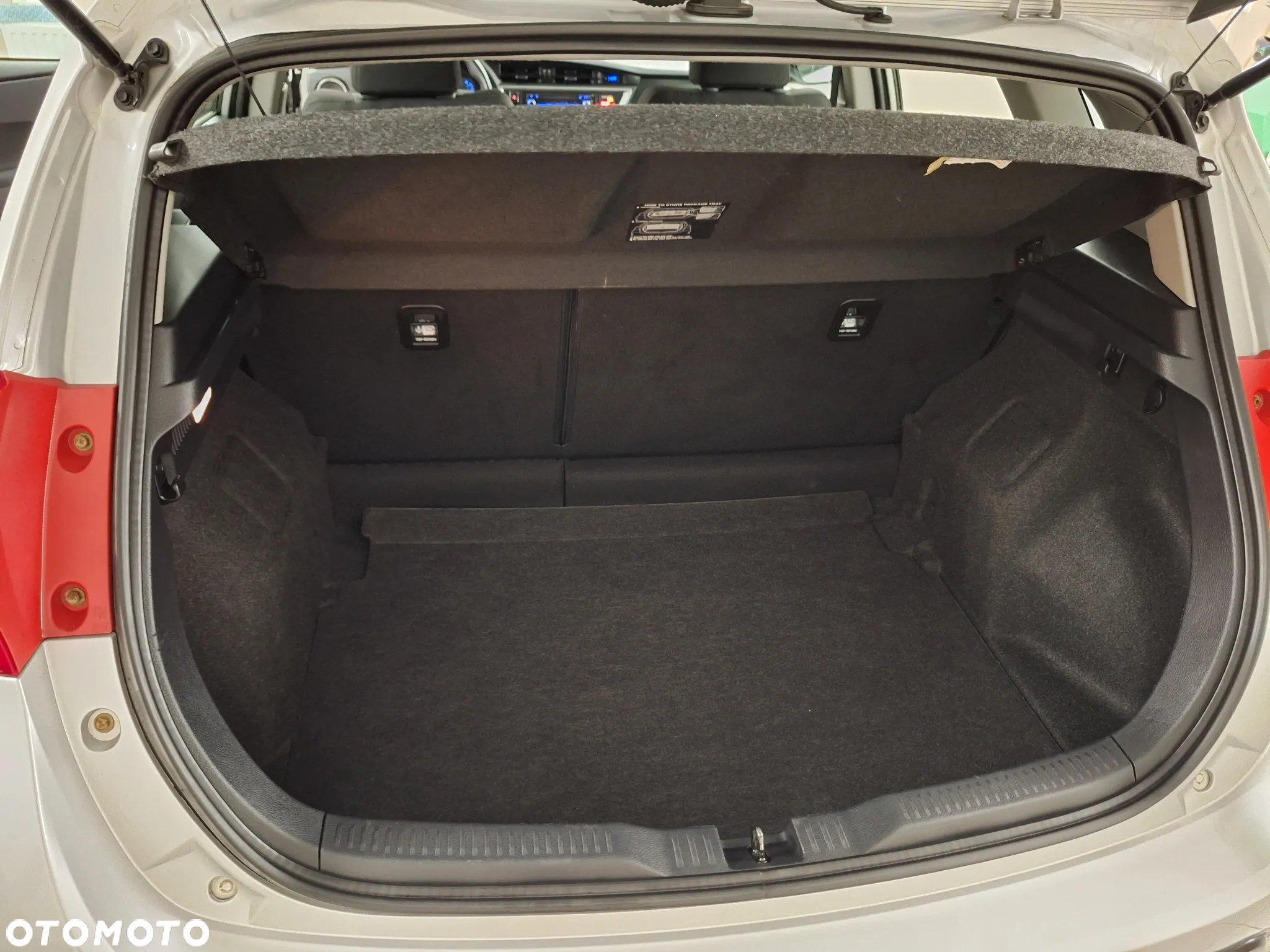 Toyota Auris 1.6 Valvematic Comfort - 24