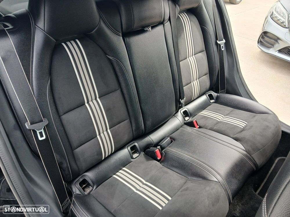 Mercedes-Benz A 200 d AMG Line - 12