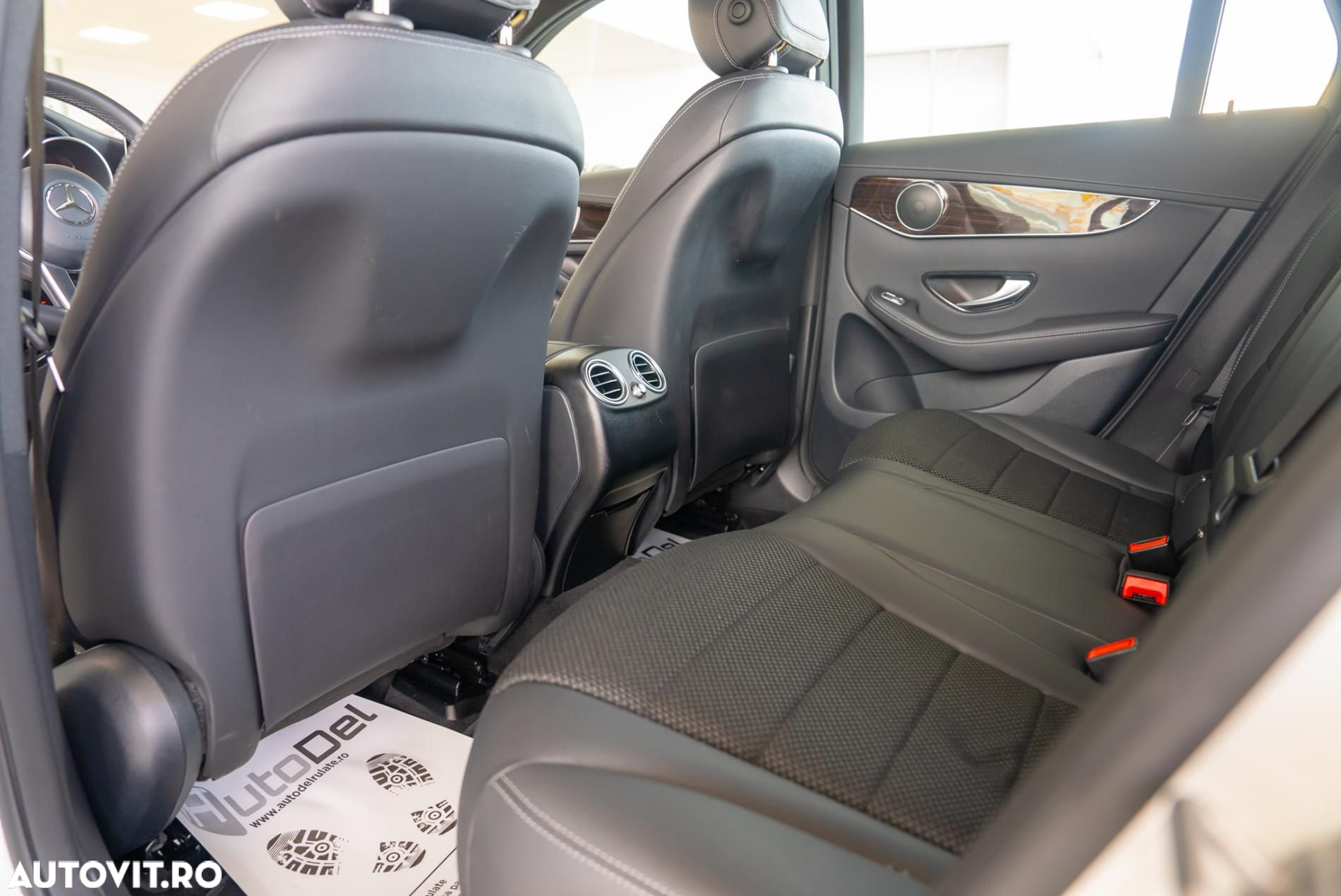 Mercedes-Benz GLC 300 de 4Matic 9G-TRONIC - 19