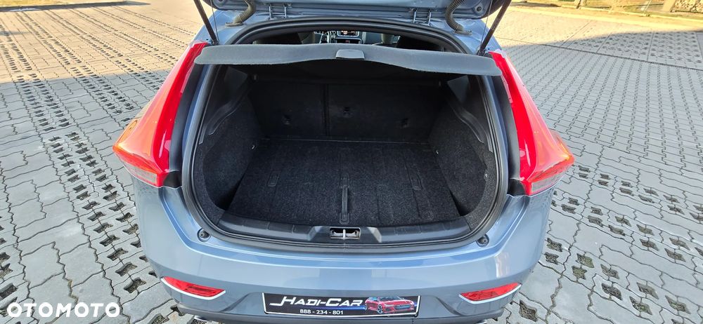 Volvo V40 D2 Geartronic Momentum - 24