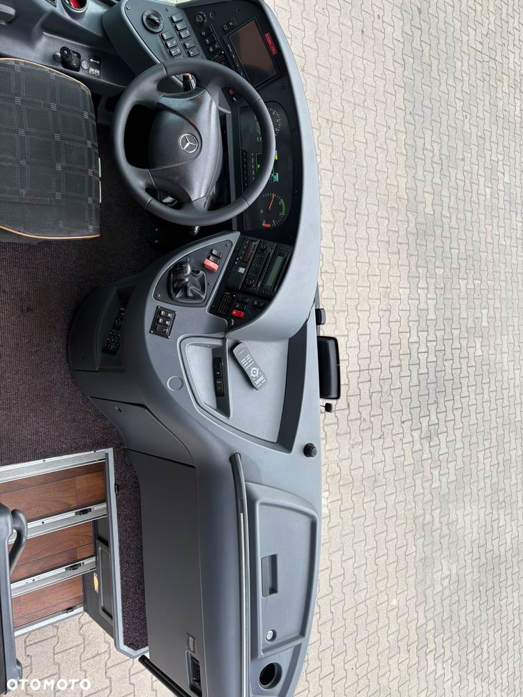 Mercedes-Benz Tourismo 17 ,14m 63 miejsca - 8