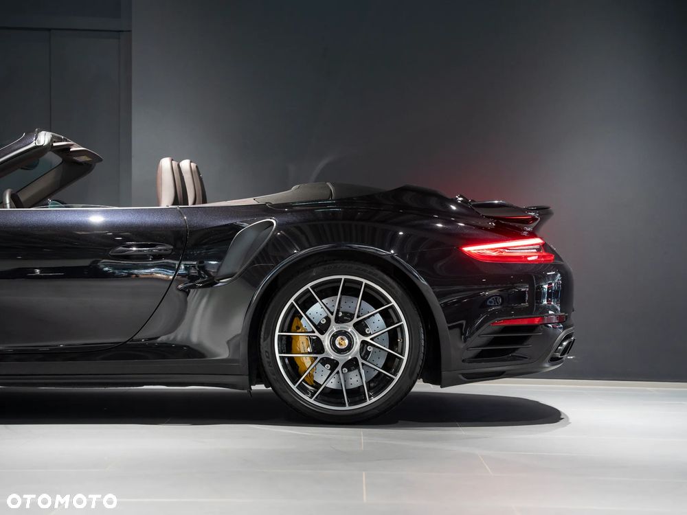 Porsche 911 - 9
