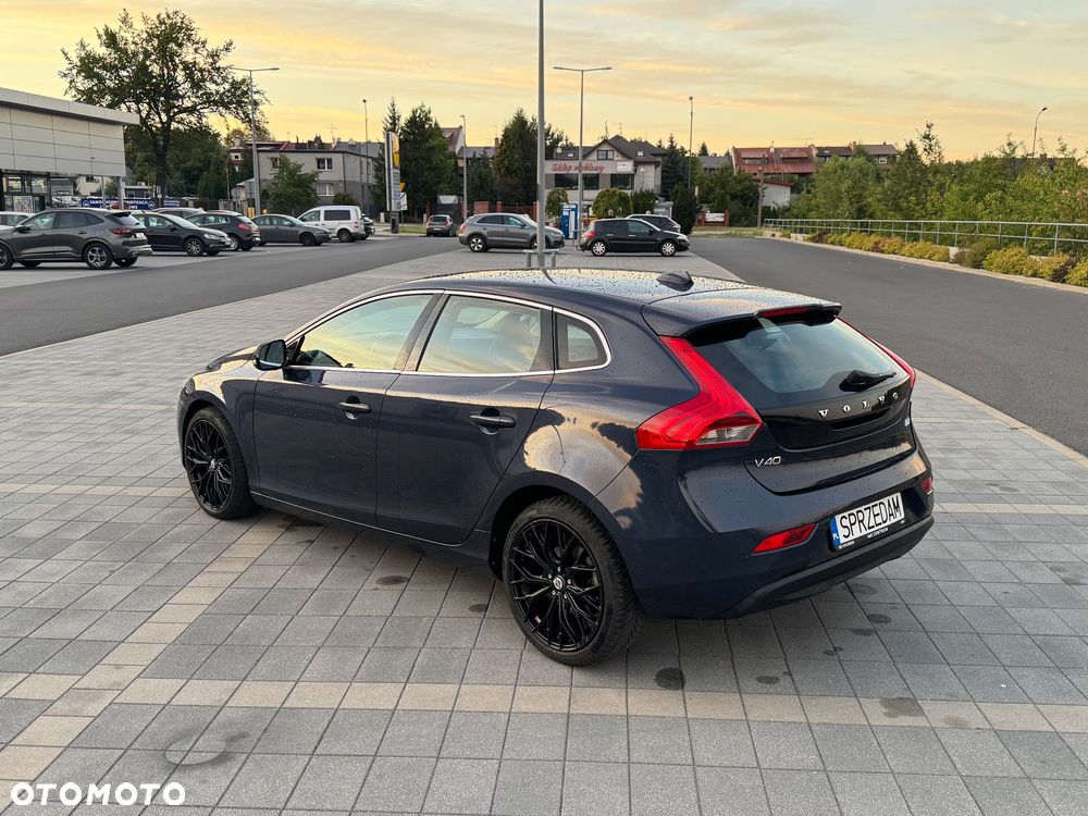 Volvo V40 - 21