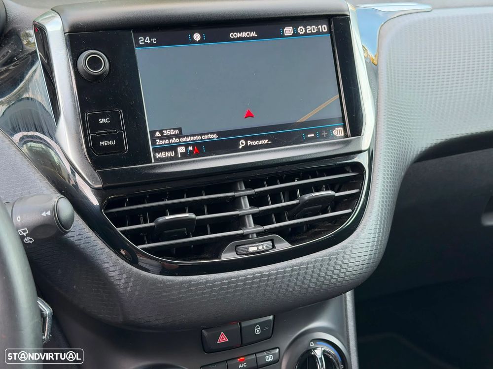 Peugeot 2008 1.2 PureTech Style - 16