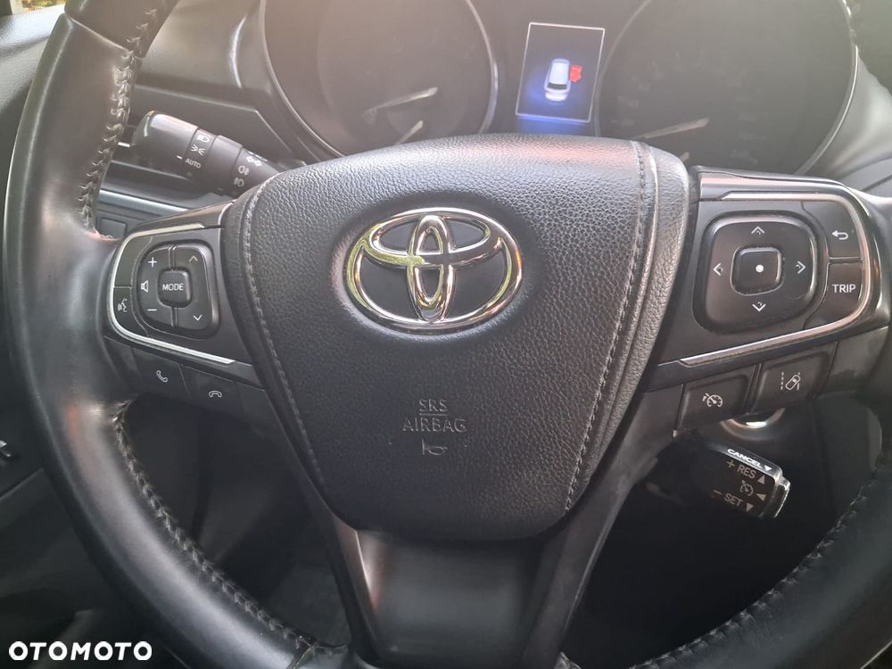 Toyota Avensis 2.0 D-4D Prestige - 32