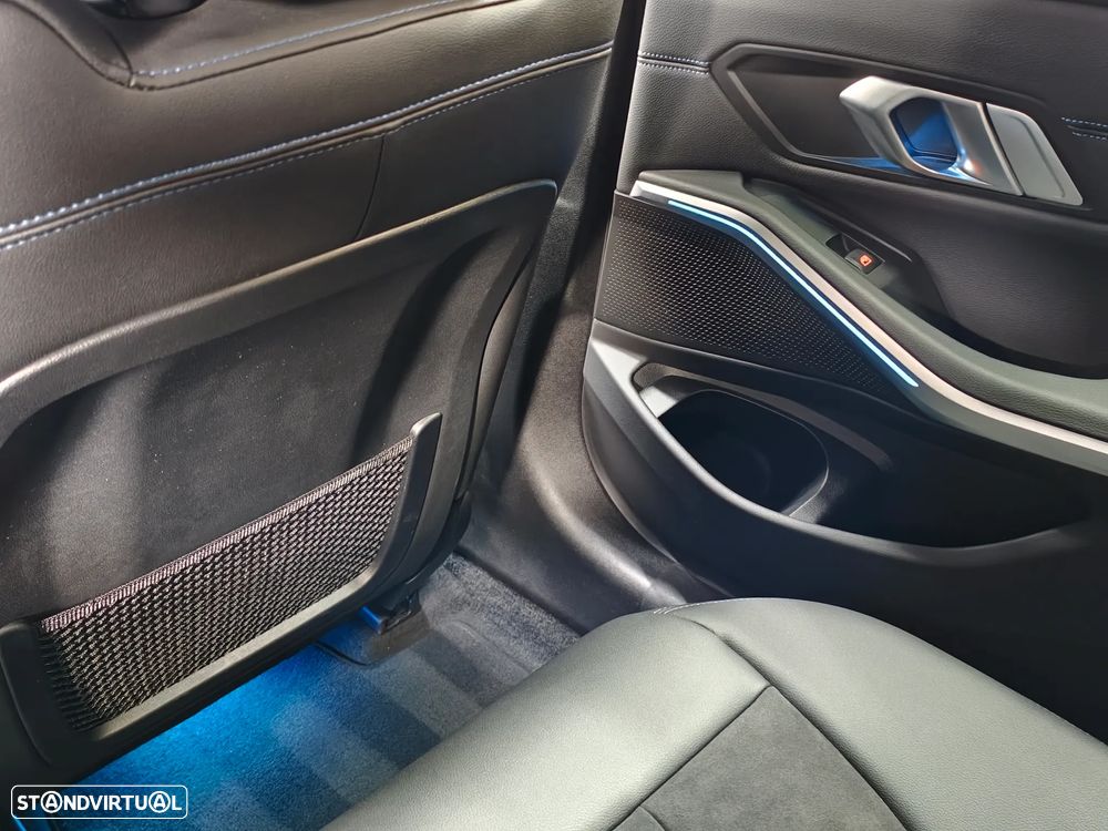 BMW 320 d Aut. M Sport - 20