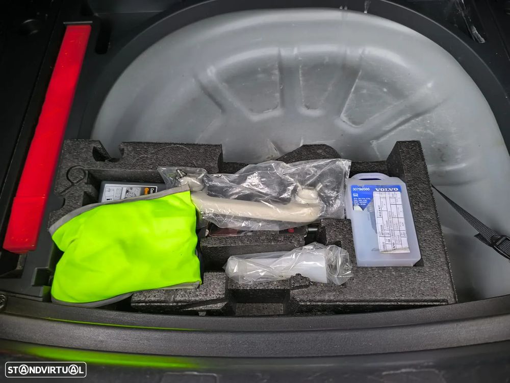 Volvo V40 D2 Momentum - 53