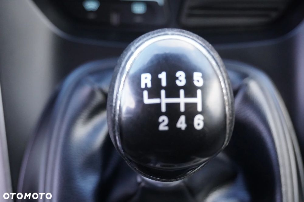 Ford Kuga 2.0 TDCi 4x4 Titanium - 31