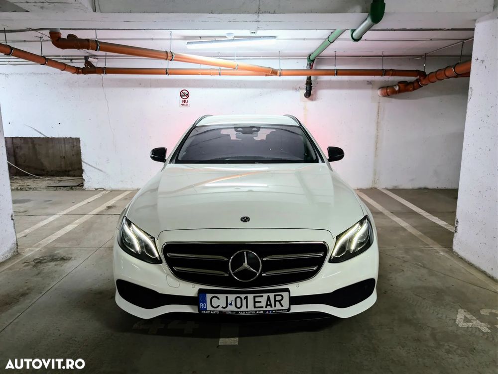 Mercedes-Benz E 220 d T-Modell Aut - 1