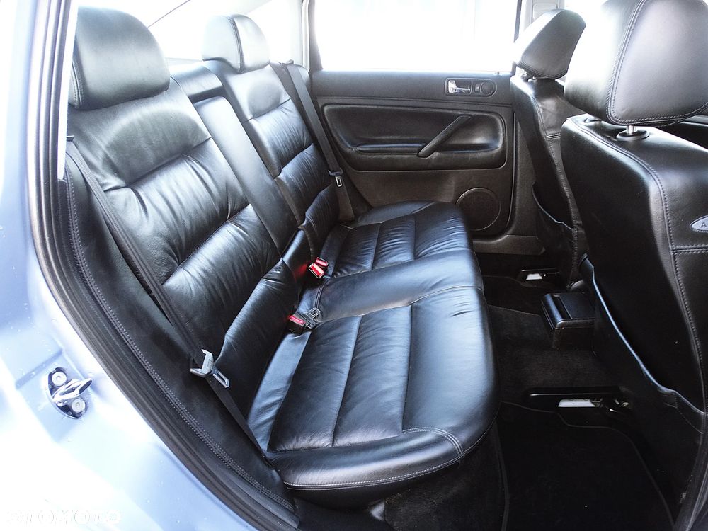 Volkswagen Passat 1.8T Comfortline - 31