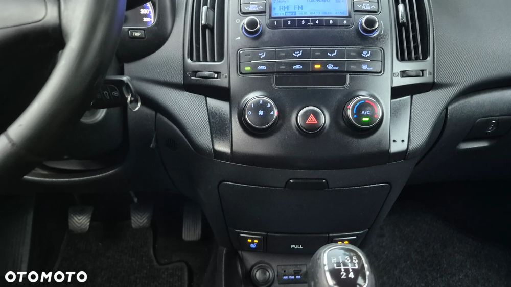 Hyundai i30 1.4 Comfort EU5 - 12