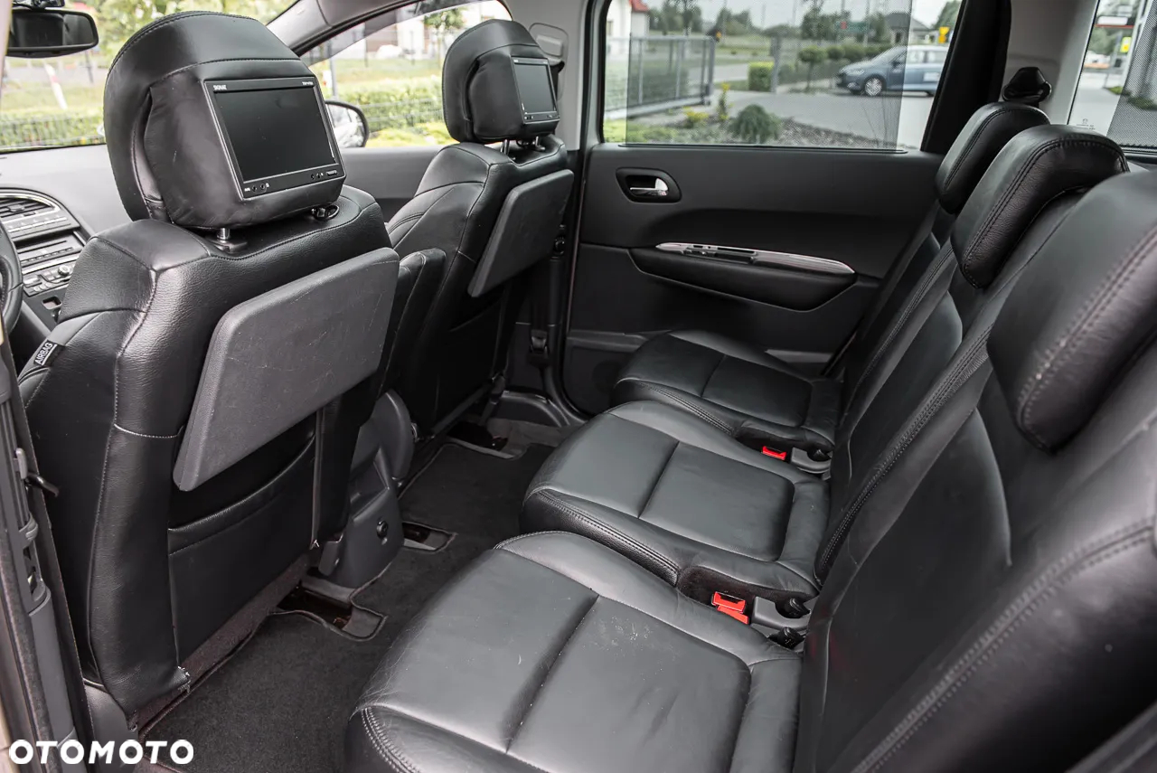 Peugeot 5008 - 27