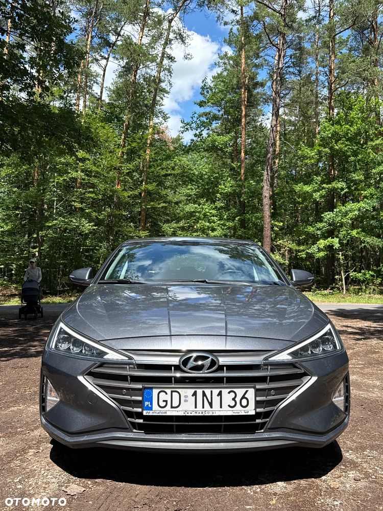 Hyundai Elantra 1.6 Style - 16