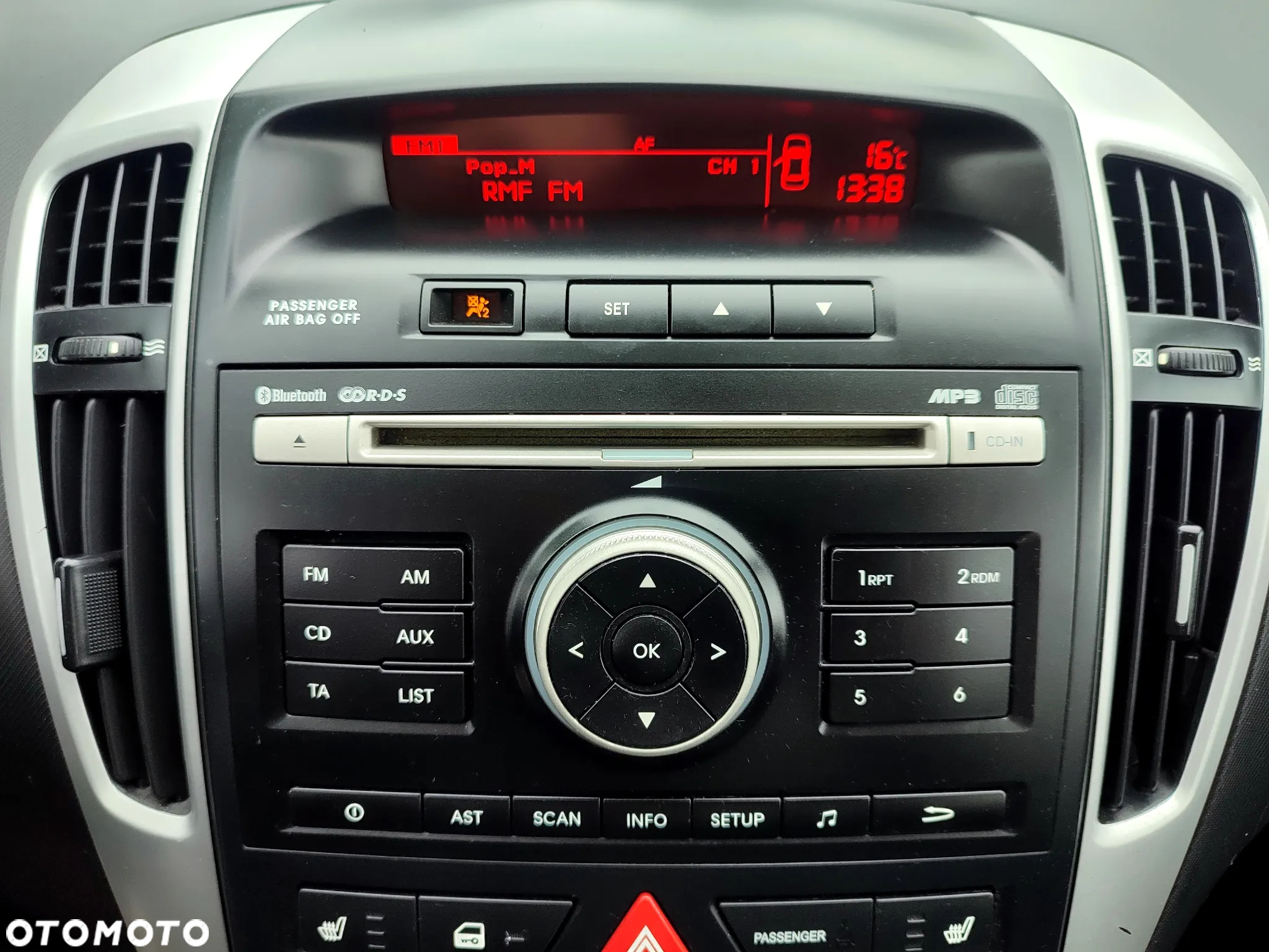 Kia Ceed 1.4 CVVT Attract - 24