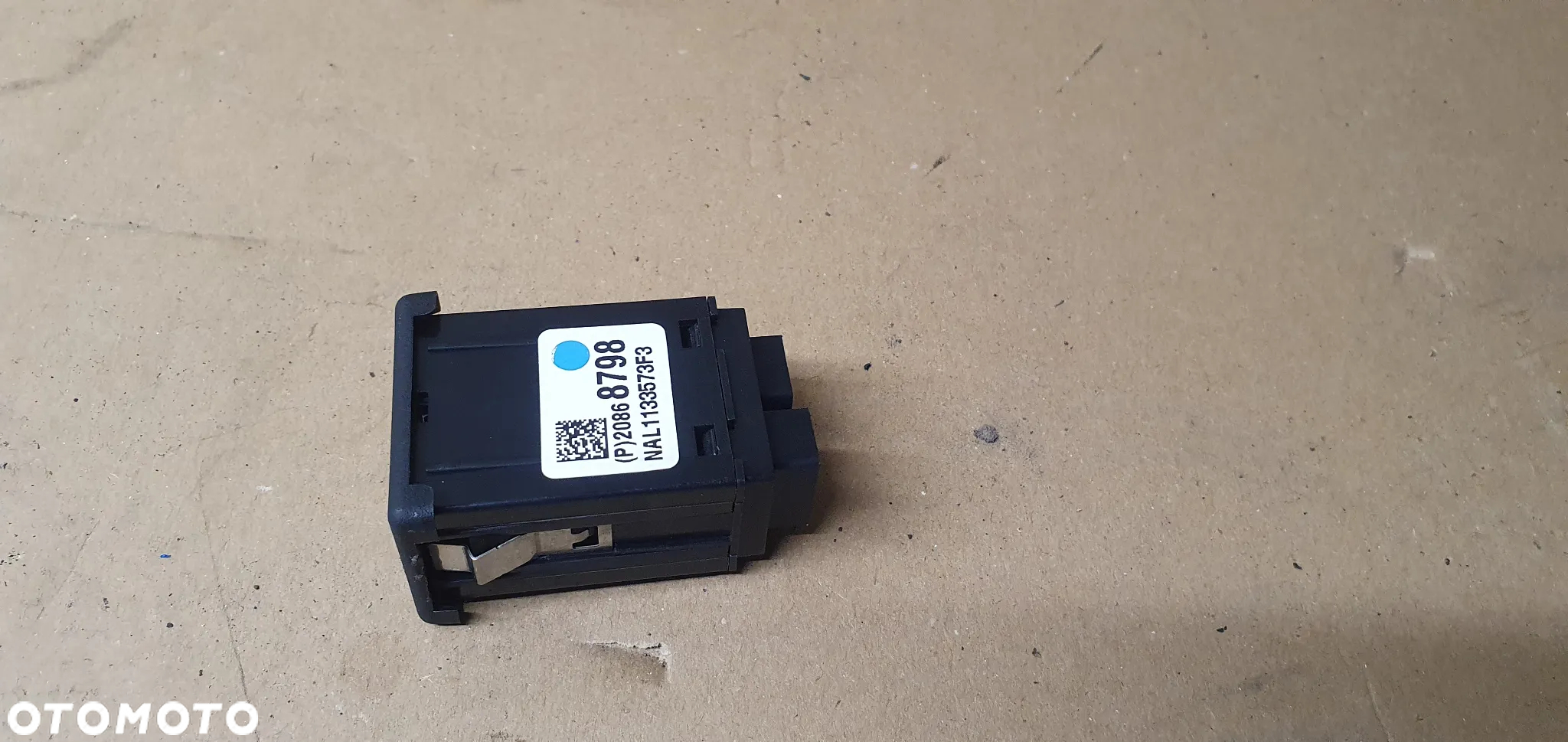 Czytnik Gniazdo AUX USB Opel Zafira C 20868798 - 4