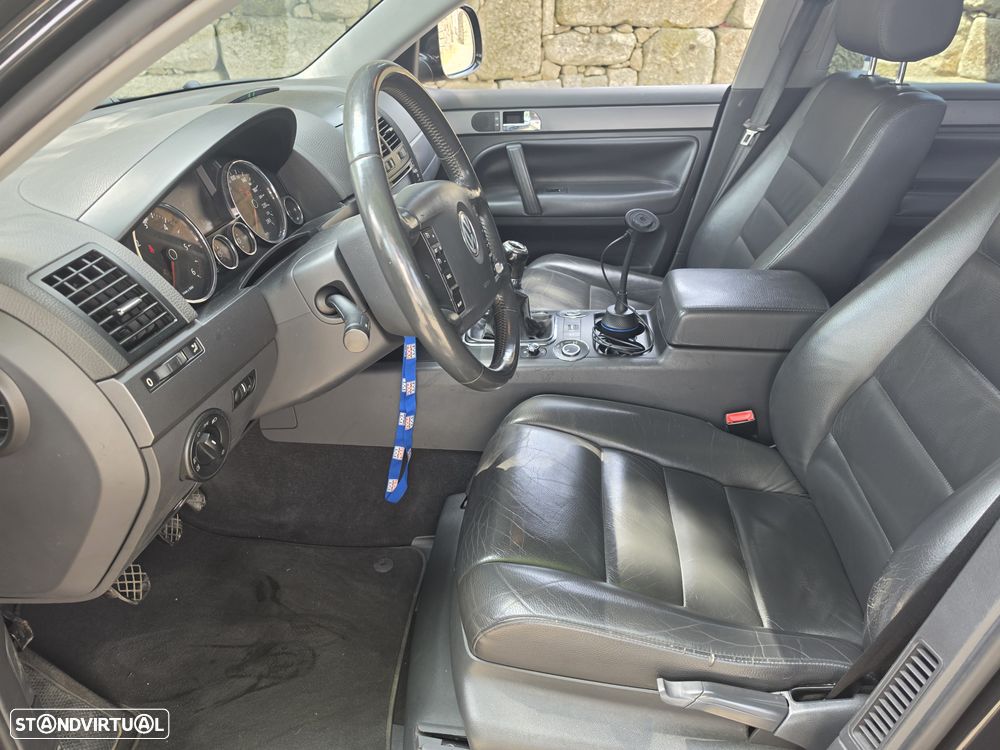 VW Touareg 3.0 TDI V6 - 36