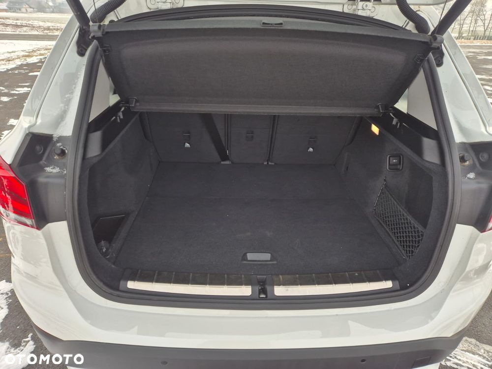 BMW X1 xDrive18d xLine - 14