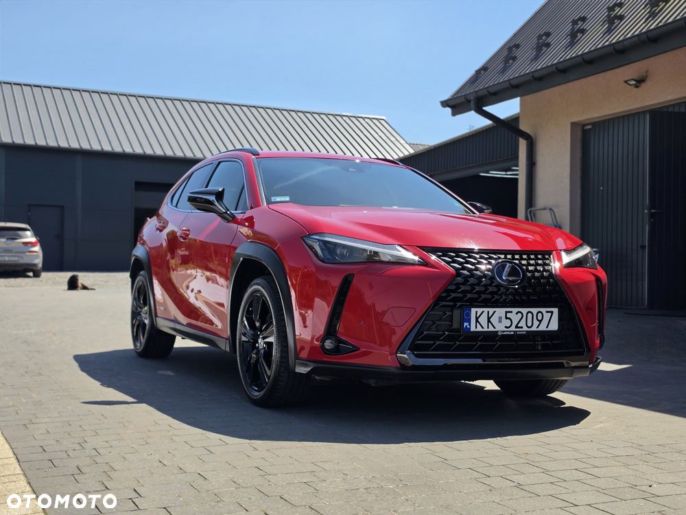 Lexus UX - 4