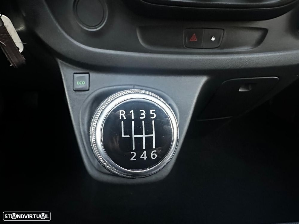 Renault Trafic 2.0 dCi L2H1 1.2T - 13