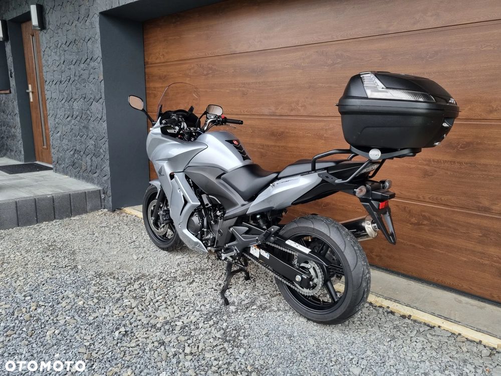 Honda CBF - 4