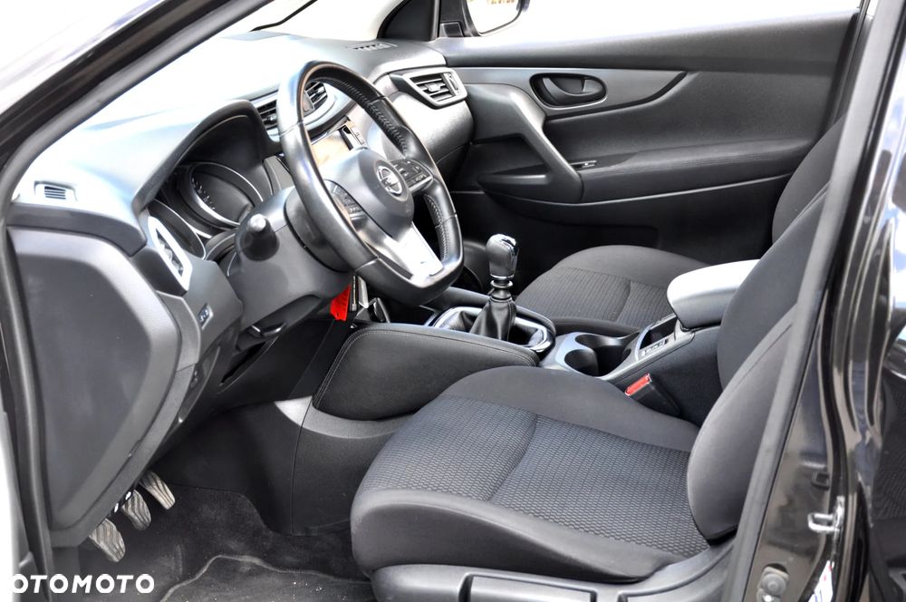 Nissan Qashqai 1.3 DIG-T SHIRO - 28