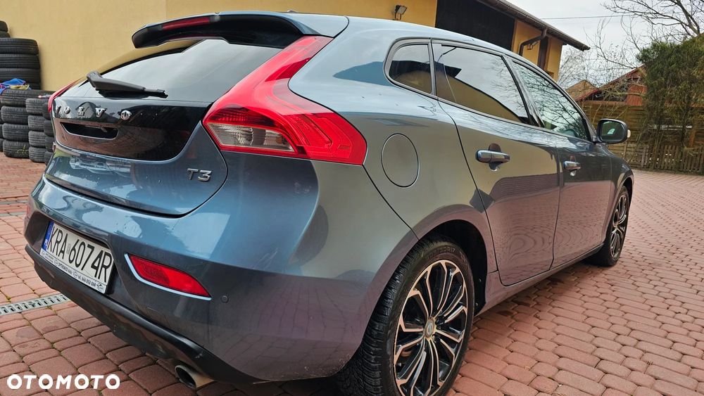 Volvo V40 T3 Momentum - 5