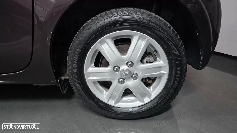 Toyota iQ 1.0 VVT-i 2 MultiDrive - 25