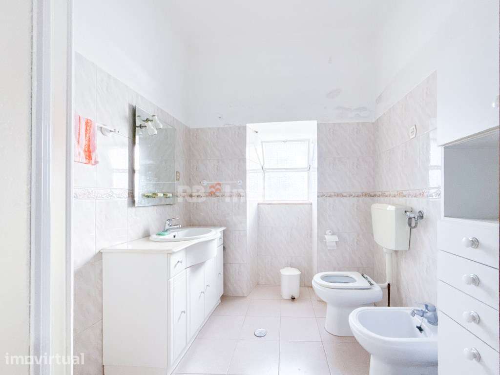 Moradia t2 com terreno, sotão habitacional e garagem - Grande imagem: 5/50