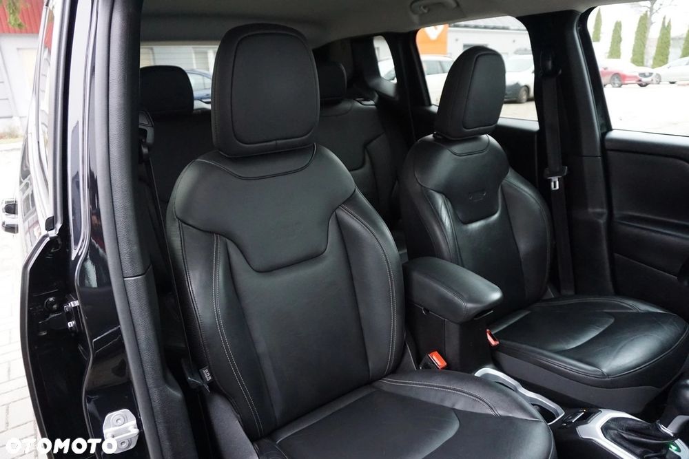 Jeep Renegade 1.4 MultiAir DSG Limited - 33